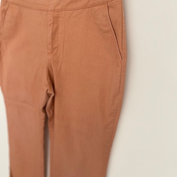 Dockers Stretch Capris, Size 12 - Picture 2 of 9